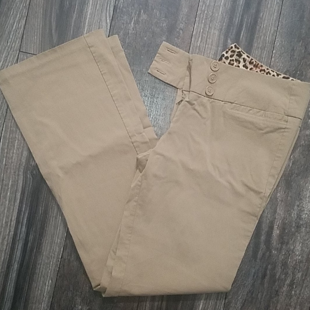 ❤️ Flared tan pants